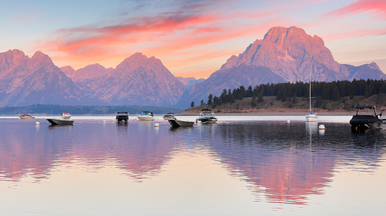 A sunrise view of Jackson lake