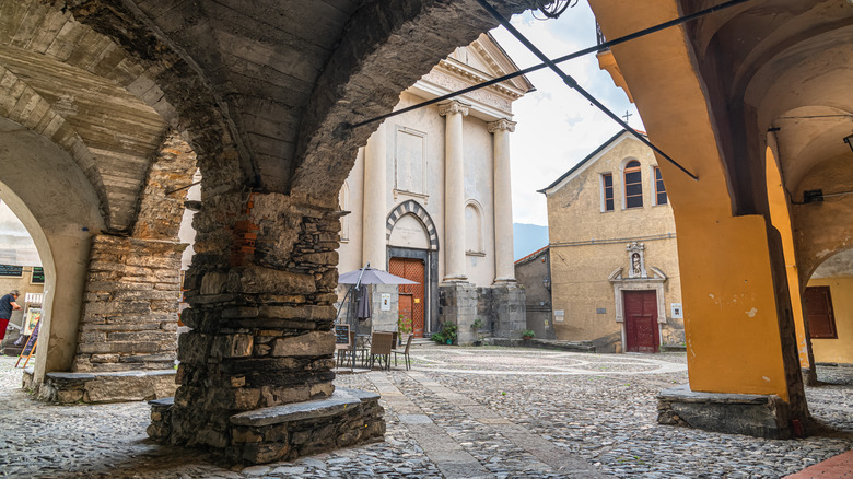 Arched underpass near Triora center