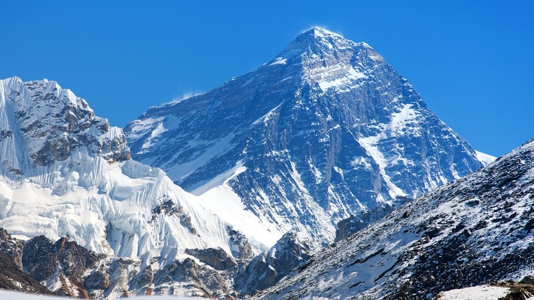 A view of Mount Everest on a sunny day