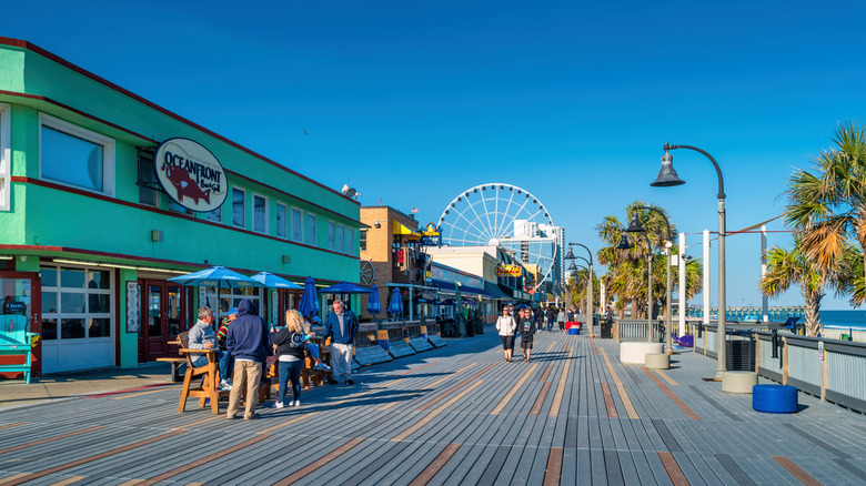 The Boardwalk in Myrtle Beach with its restaurants an shops