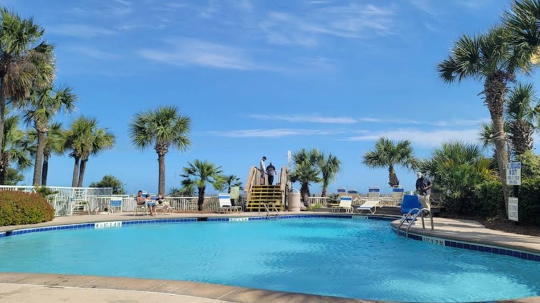 The pool area of the Holiday Inn Club Vacations South Beach Resort