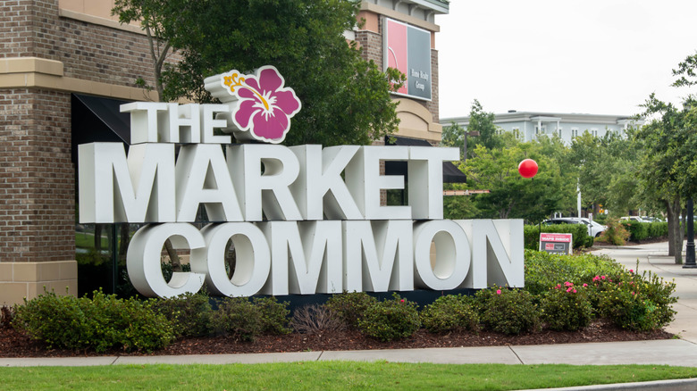 The Market Common in Carolina Forests.