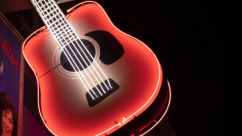 Nashville's 5 Most Legendary Guitar Shops Every Musician Needs To Visit, According To Reviews