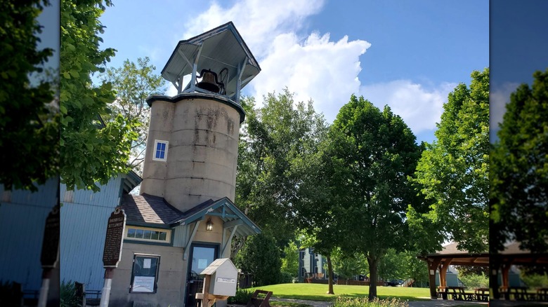 The Dheinsville Historic Society building