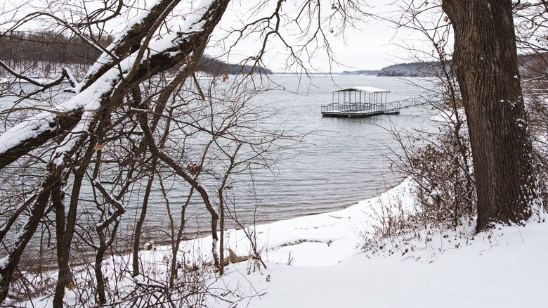 A snowy day at Fellows Lake in Missouri