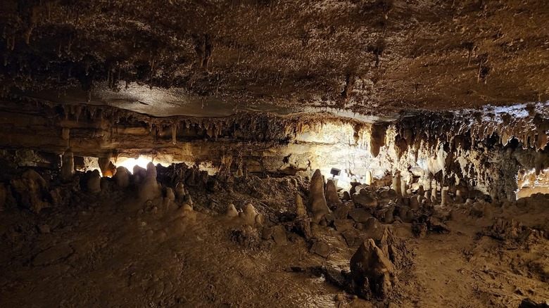 Wyandotte Cave stalagmites and cave formations