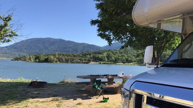 A shot of an RV overlooking Emigrant Lake in southern Oregon