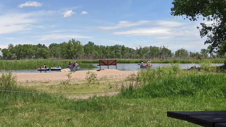People tubing and paddling around the North Platte River