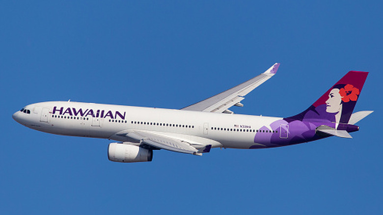 A Hawaiian Airlines plane departing New York John F. Kennedy International Airport