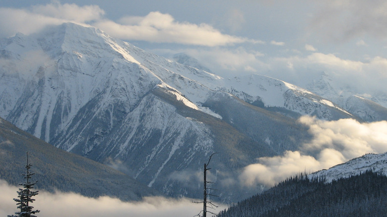 Mountain peaks of Valemount, British Columbia