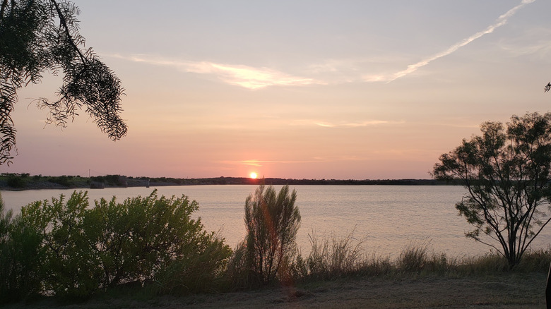 Sunset over the water at Winters-Elm Creek Reservoir