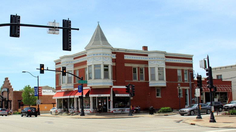 Downtown Libertyville, Main Street view, Illinois