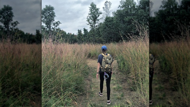 Someone going on a hike on the trail in Potato Creek State Park in Indiana