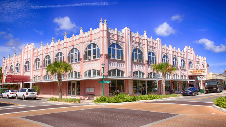 Exterior of 1926 Koch arcade building in Arcadia, Florida