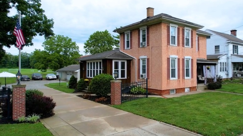 The exterior of the Carraway Guest House in Canal Winchester, Ohio.
