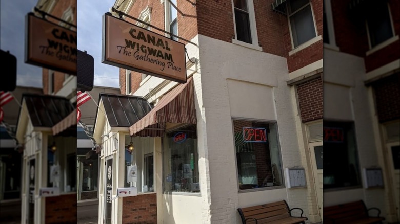 The Canal Wigwam restaurant in Canal Winchester, Ohio.