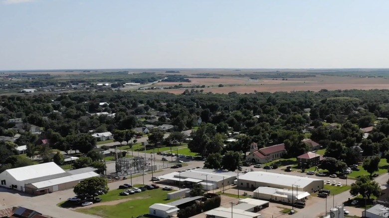 Seymour, Texas, with houses and structures lined with trees