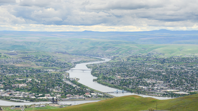 A scenic view of the countryside and the Snake River