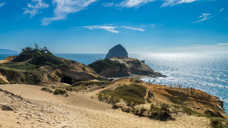 The rock stack of Cape Kiwanda viewed from the north