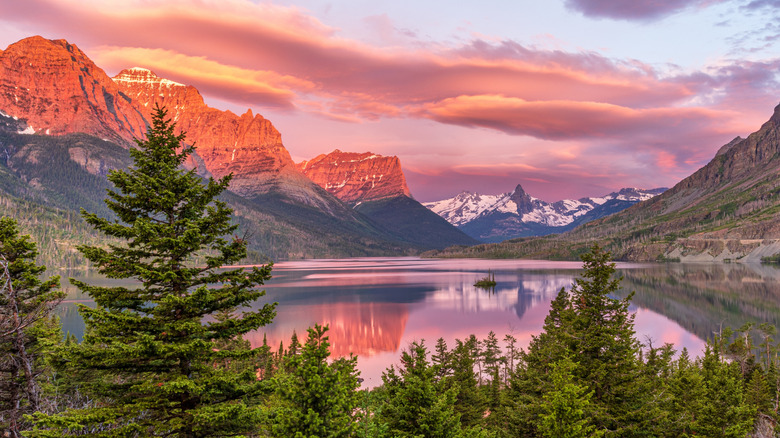 Wild Goose Island at sunrise in Glacier National Park