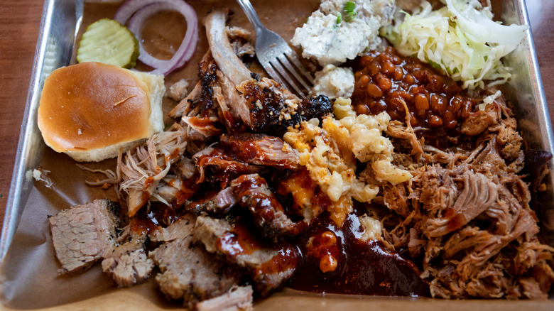 A barbecue platter