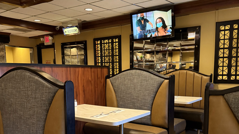 Booths at the State Line Diner in Mawah, NJ