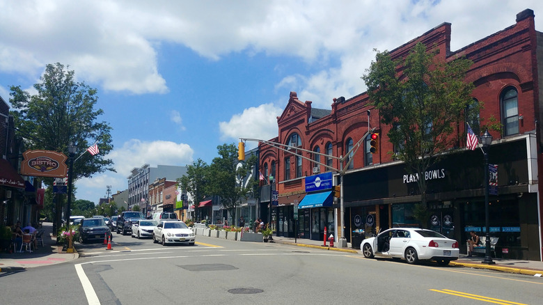 Park Avenue buildings in Rutherford, New Jersey