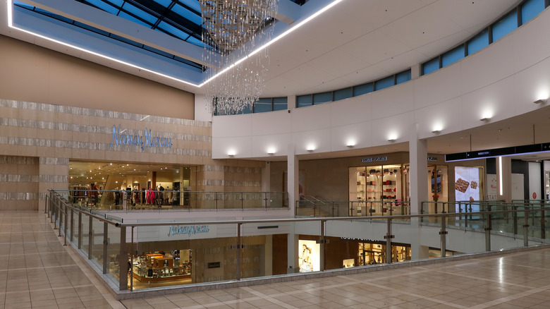 Inside Westfield Garden State Plaza