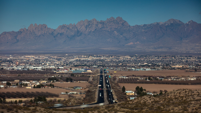 Las Cruces, New Mexico with mountain backdrop