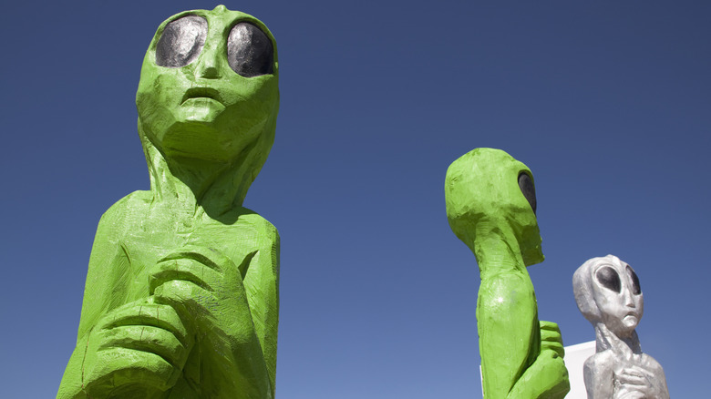 Giant green alien statues in Roswell, New Mexico