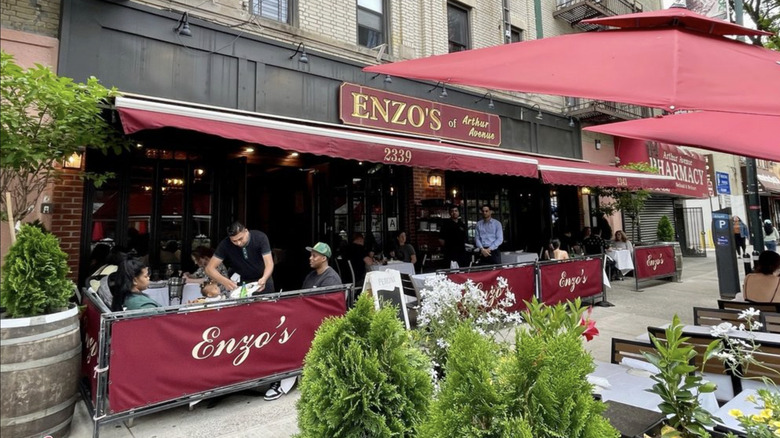 Outdoor seating at Enzo's of Arthur Avenue