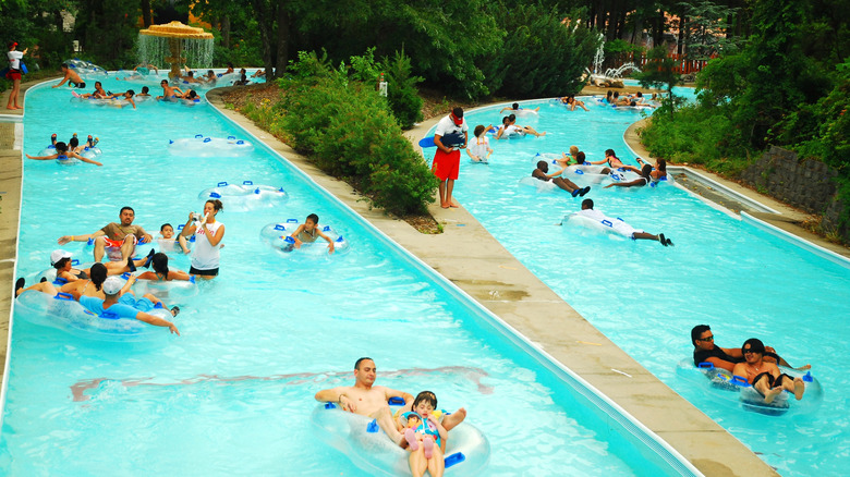 Guests enjoying the Lazy River in Splish Splash