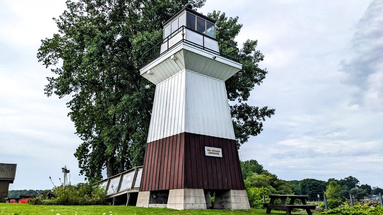 Oak Orchard Lighthouse in Kent, New York