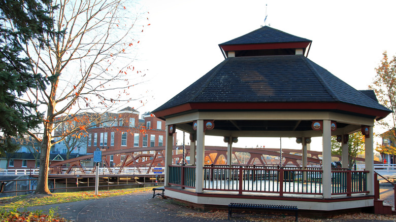 Fairport park and gazebo along the Erie Canal