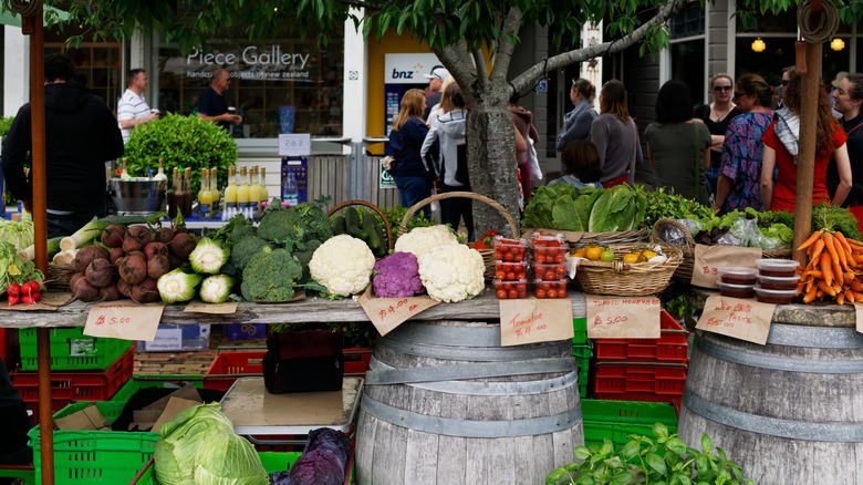 A stand with fresh vegetables at the Matakana Farmers' Market