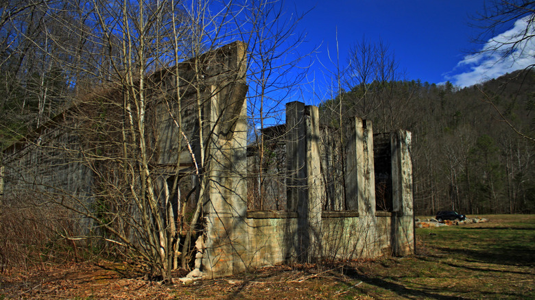 An abandoned building in Mortimer, North Carolina