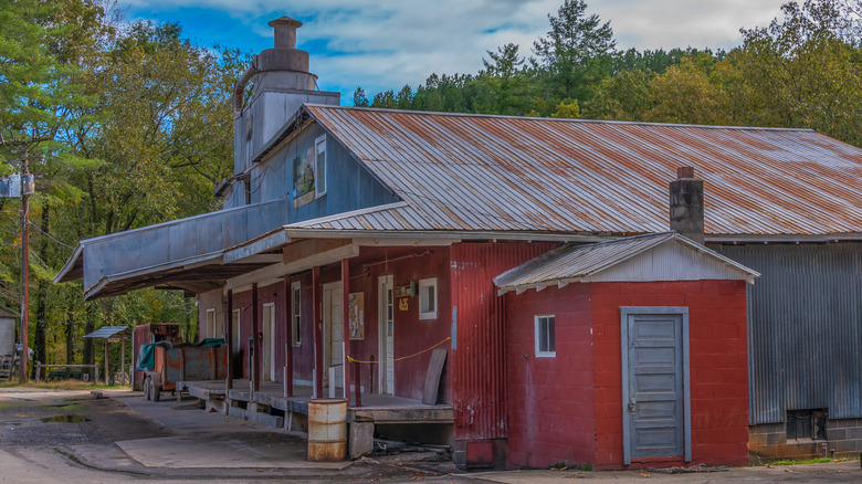 Red building - old Mill Store in Union Grove