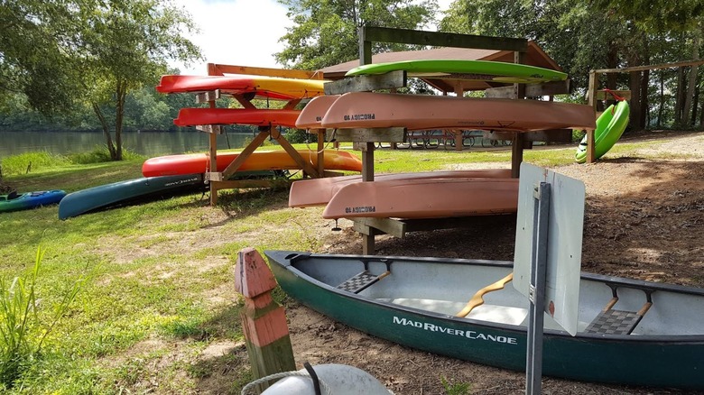 Canoes and kayaks at Lake Reidsville Park