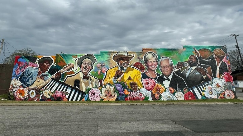 Musical Legends Mural in Rocky Mount under cloudy sky
