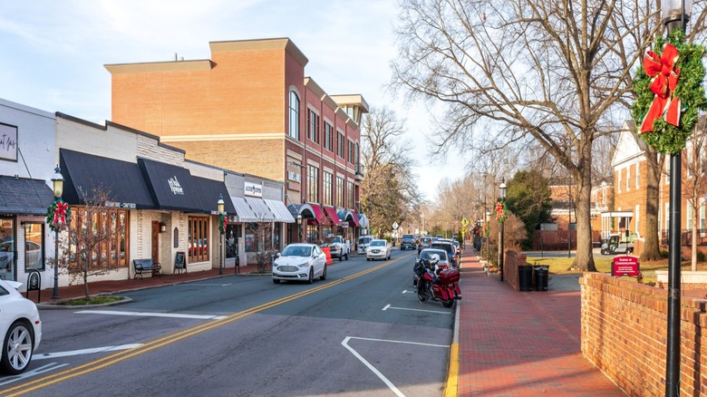 Wide-angle view of the main street in Elon, North Carolina