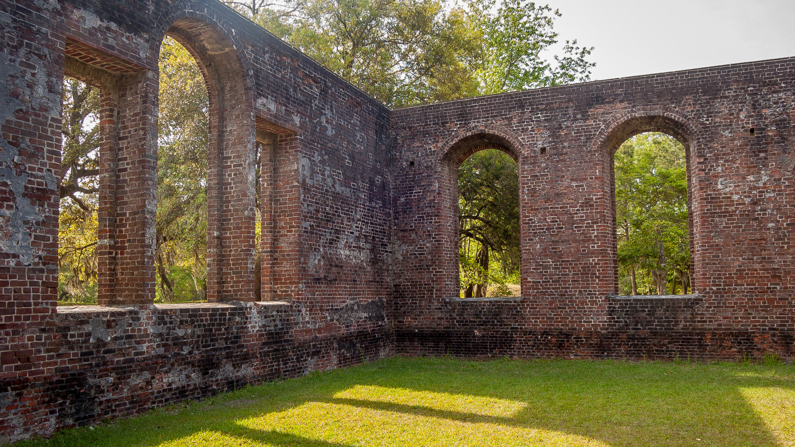 North Carolina's Former Military Fort Is Now A Scenic State Historic Site With An Eerie But Beautiful Ghost Town
