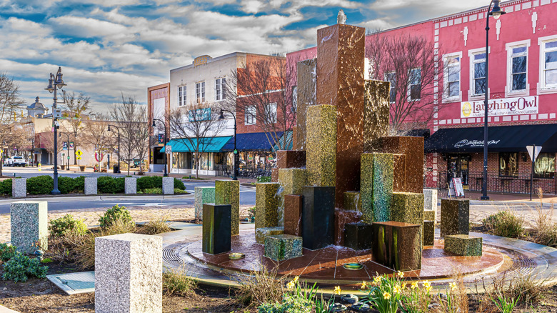 Fountain-side view in downtown Goldsboro, North Carolina