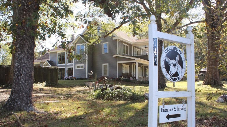 The Inn at Celebrity Dairy in Siler City, North Carolina