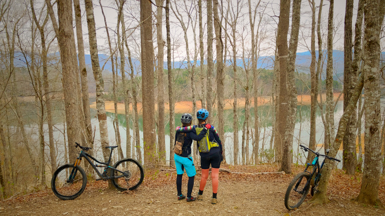 bikers on a trail in Tsali Recreation Area