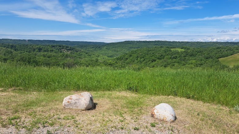 Grassy bluffs on a sunny day in Pembina Gorge State Park