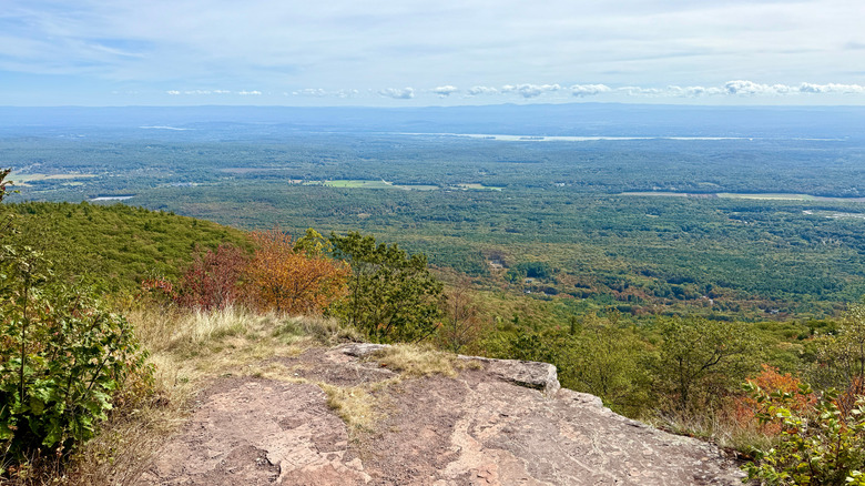 Fall foliage views from Escarpment Trail near North-South Lake