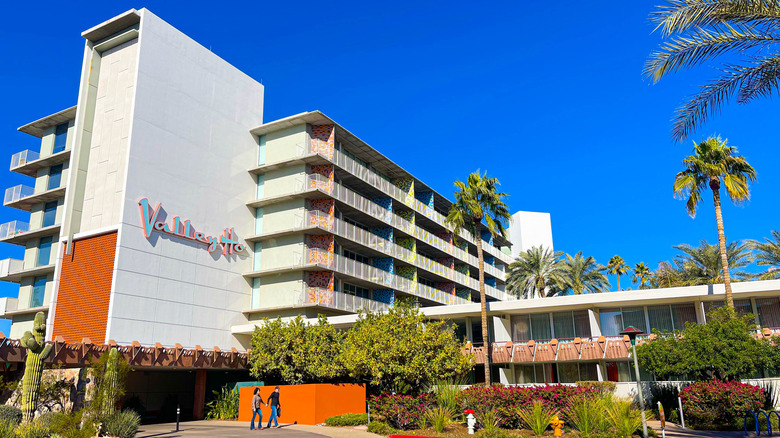 Exterior of Hotel Valley Ho