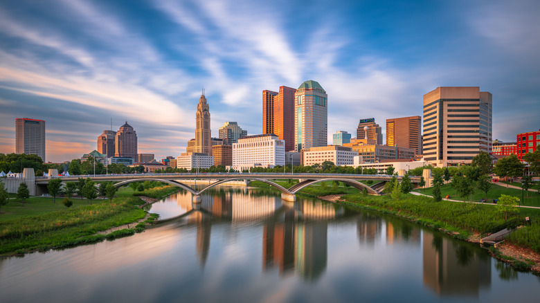 Columbus, Ohio, USA skyline on the Scioto River on the afternoon.