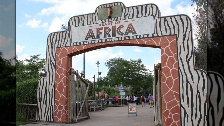 Entrance to Heart of Africa, Columbus Zoo, Ohio