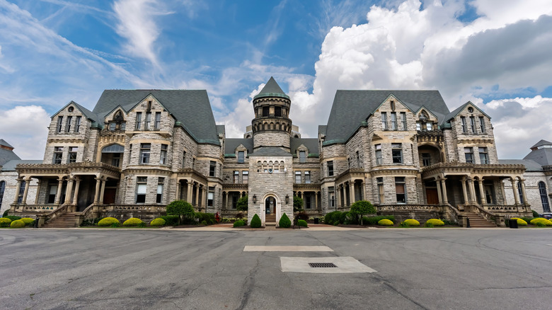 Front view of the Ohio State Reformatory in Mansfield